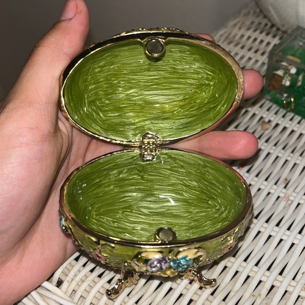 Vintage Faberge Egg Floral Accents - Picture 6 of 6